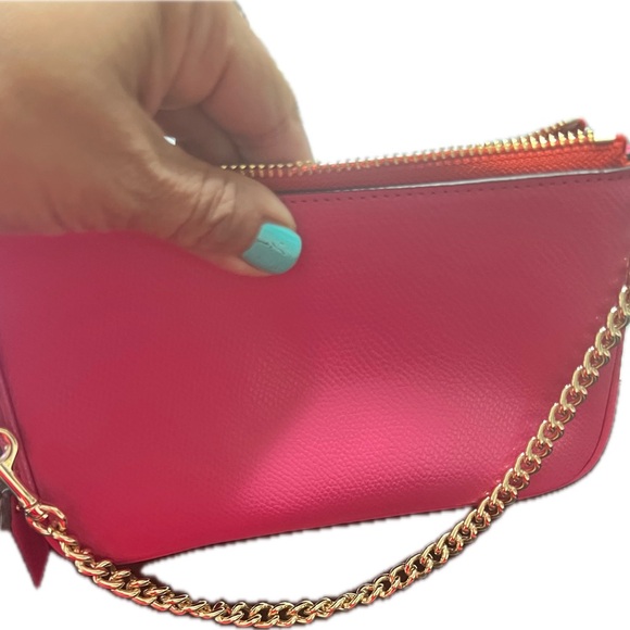 Coach wristlet with metal chain link - Picture 3 of 3